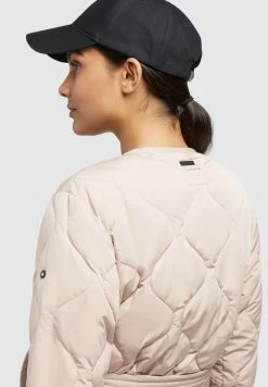 Khujo Yuna - Chaqueta De Entretiempo - War Pin 14 Khujo Yuna - Chaqueta De Entretiempo - War Pin -Khujo Ventas 1400164e31144188b67afe8a4f15aff4 scaled