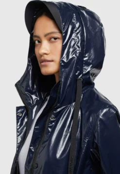 Khujo Alecia - Gabardina - Dunkelblau -Khujo Ventas 4019e21d7224459d91517866efc89b82 scaled